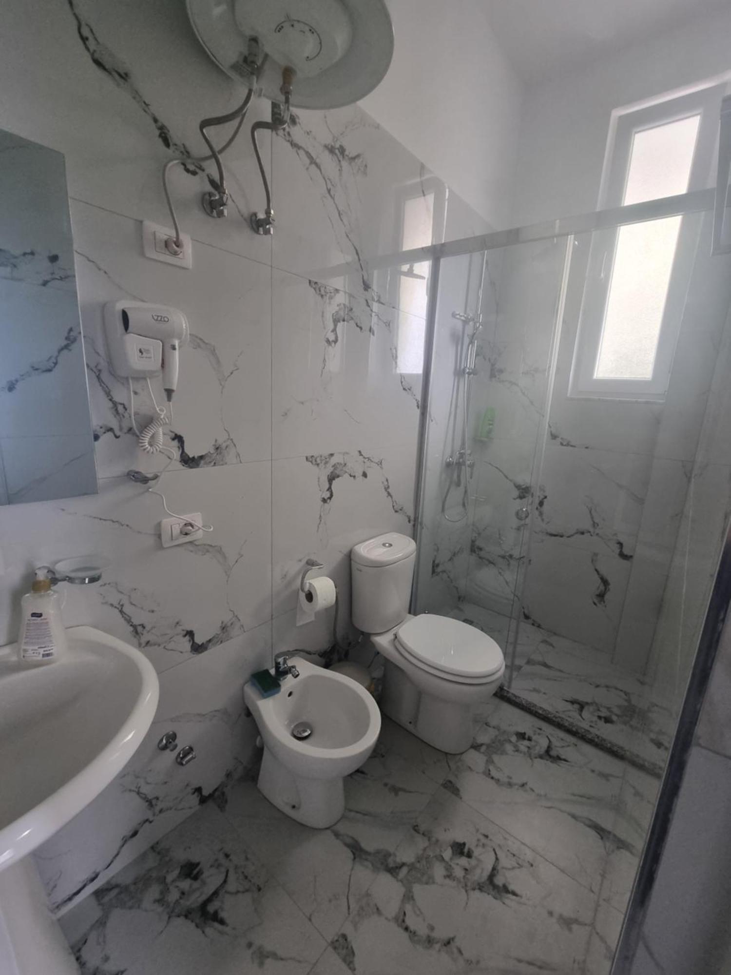 Dentart&apartments Apartamento Tirana